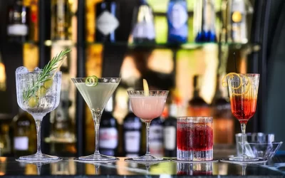 Shaking it Up: The Pros and Cons of a Night Out vs a Night In with a Mobile Cocktail Class